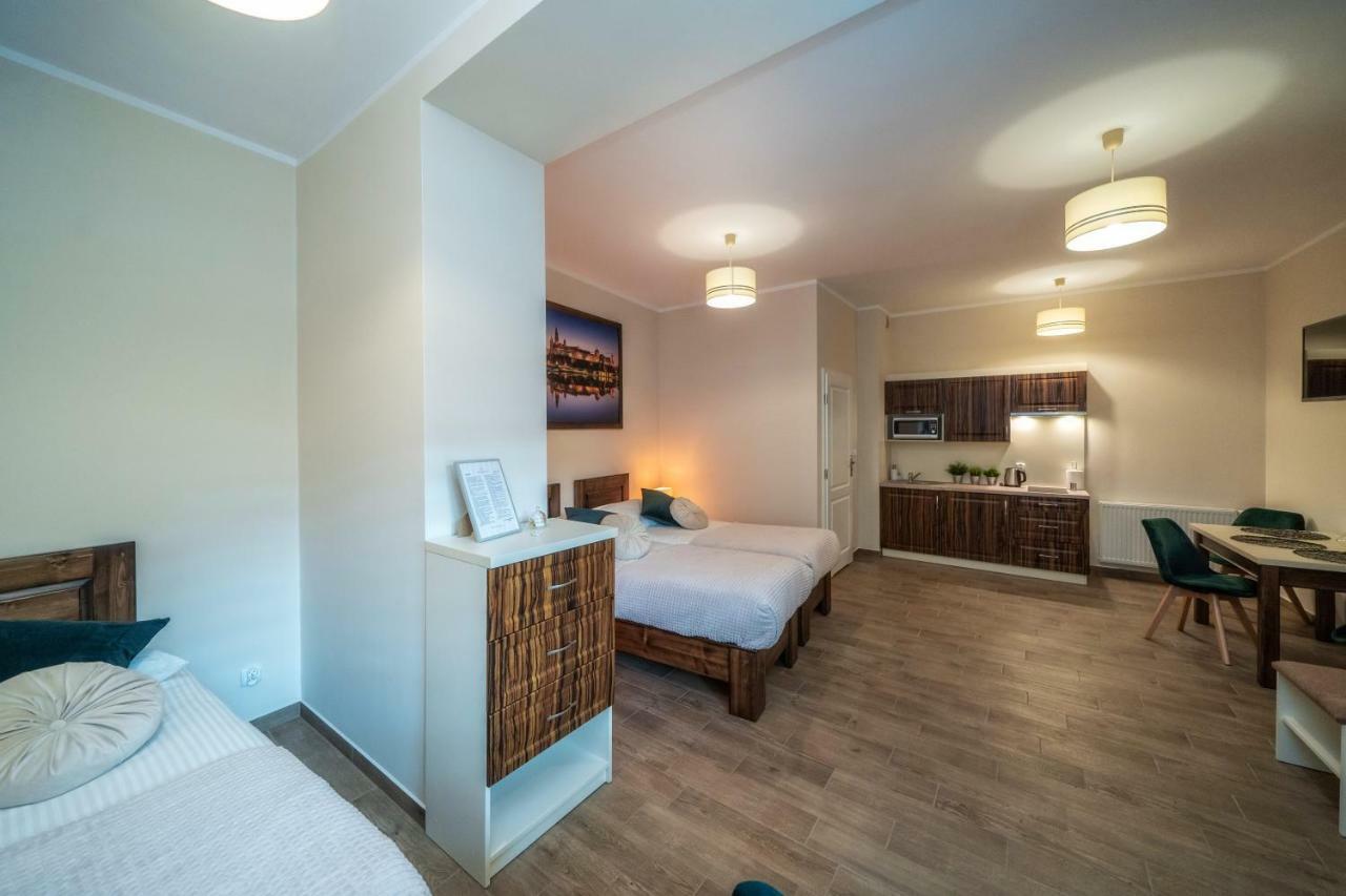 Apartment Triple