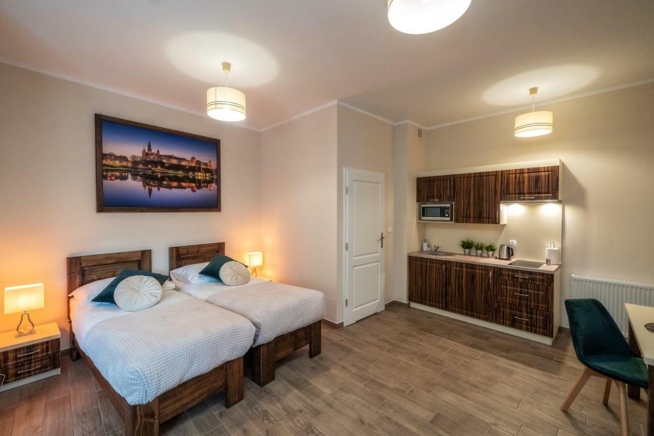 Apartment Triple